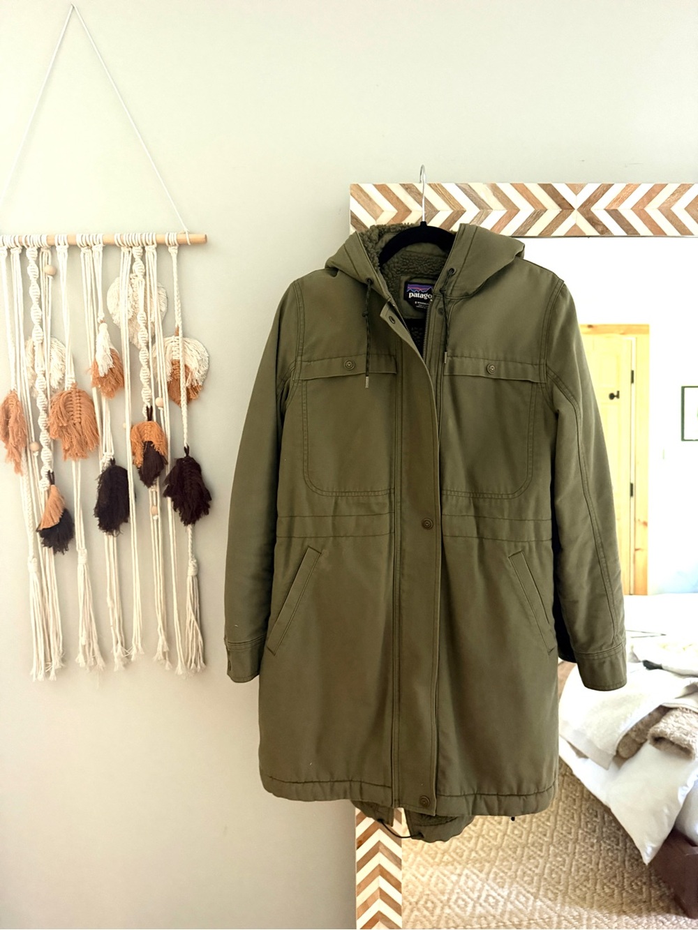 Patagonia Olive Green Women's Parka Jacket with Hood